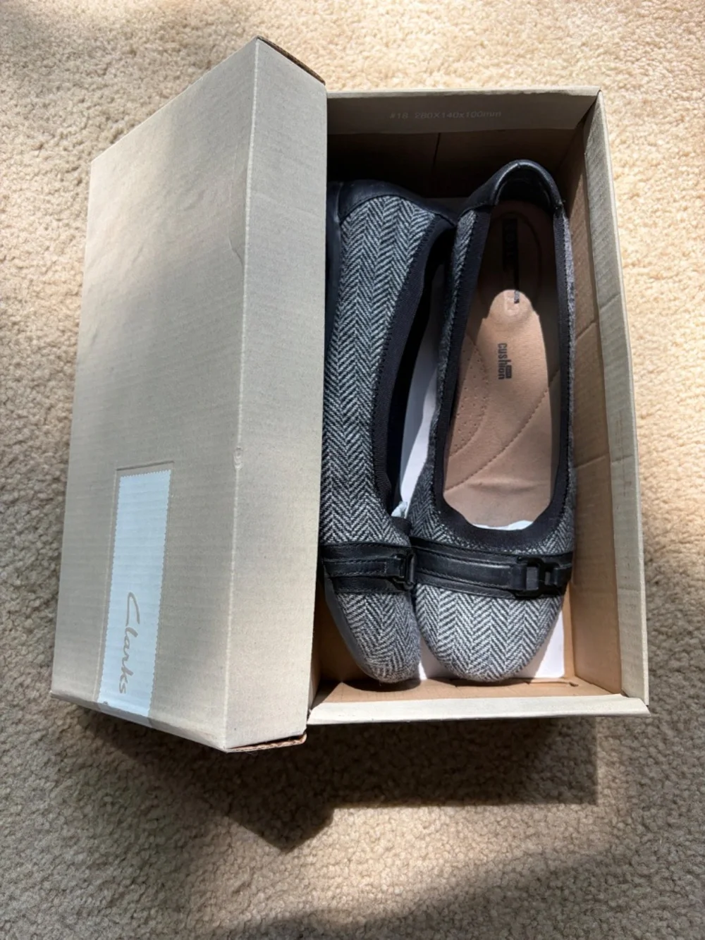 Clarks Kinzie Light Women’s Black Tweed Flats - With Box (Size 8)